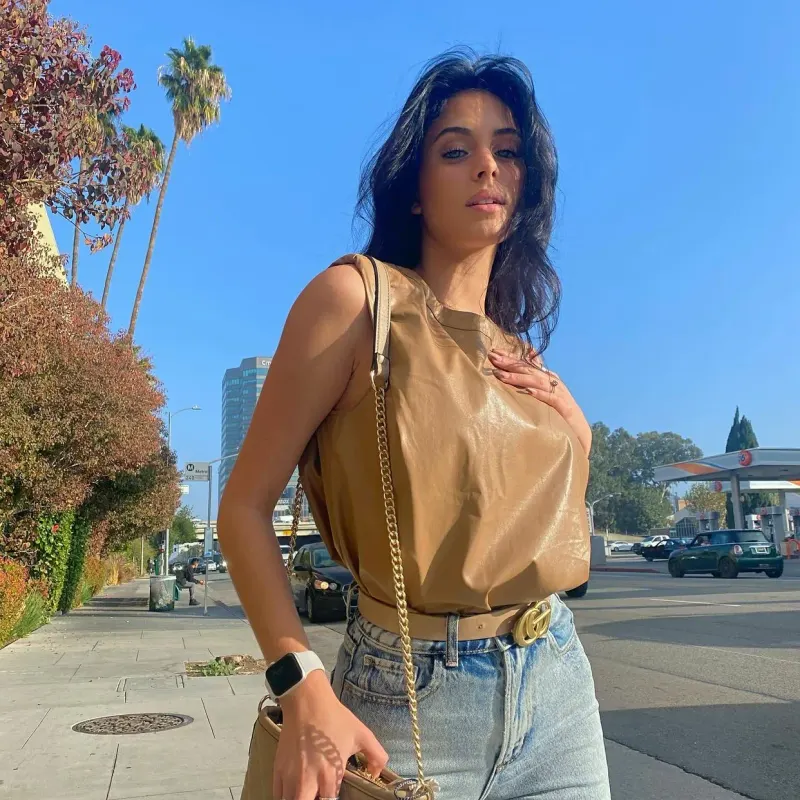 camilla araujo posing boobs lingerie