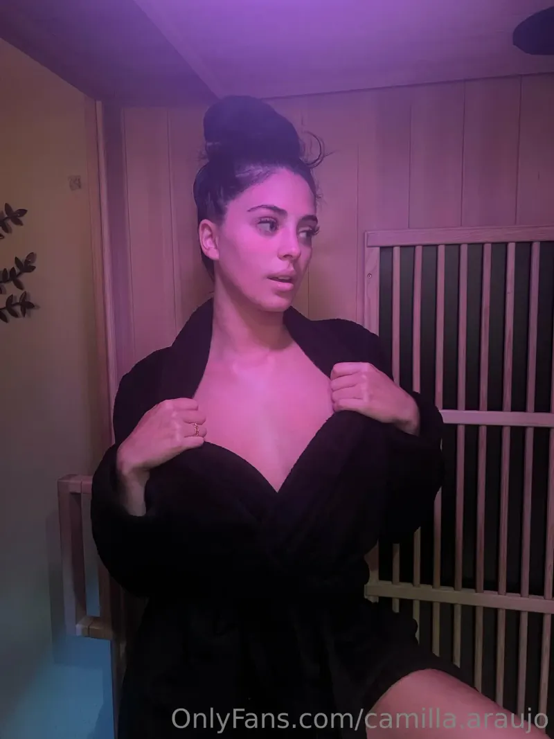 camilla araujo posing boobs lingerie