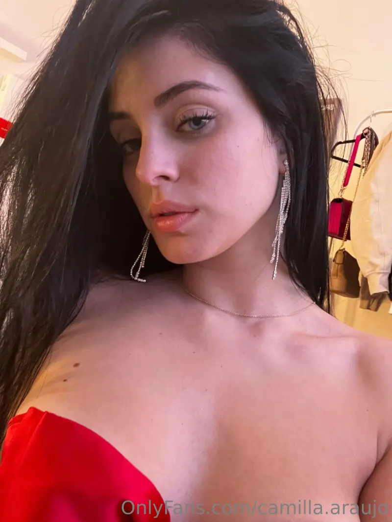 camilla araujo posing face lingerie