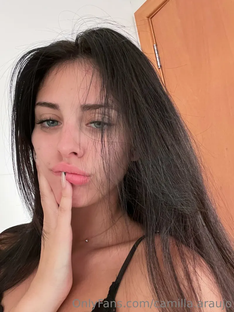 camilla araujo posing face lingerie